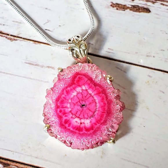 Pink Solar Quartz Necklace - Picture 5 of 6